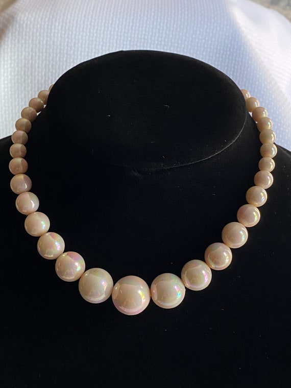Iridescent White Graduated Round Bead Necklace