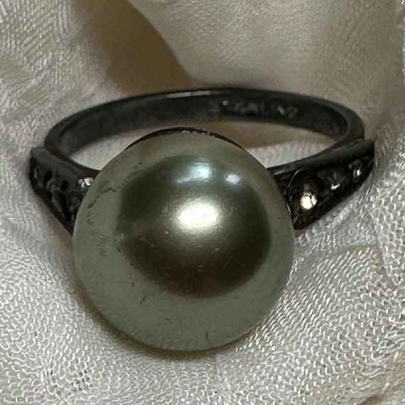 Grey Pearl Ring in Sterling Silver