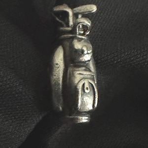 廃盤 James Avery ゴルフクラブ カートバッグ 3D チャームペンダント ヴィンテージ スターリングシルバー - 箱入り - チェーンオプション付き