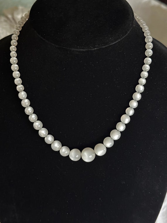 White Moonglow Graduated Necklace