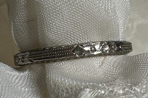 18K White Gold Incised Band - image 1