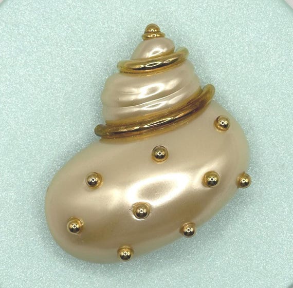 KJL Kenneth Jay Lane White Seashell Statement Bro… - image 1