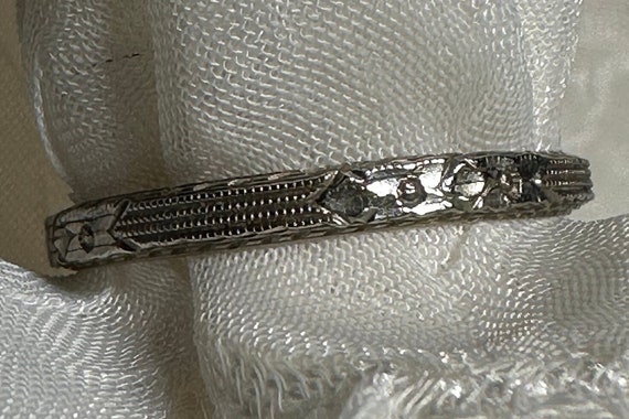 18K White Gold Incised Band - image 2