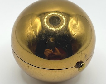 Seltene Wadsgrove Sphere Ball Orb Gold Tone Compact HTF