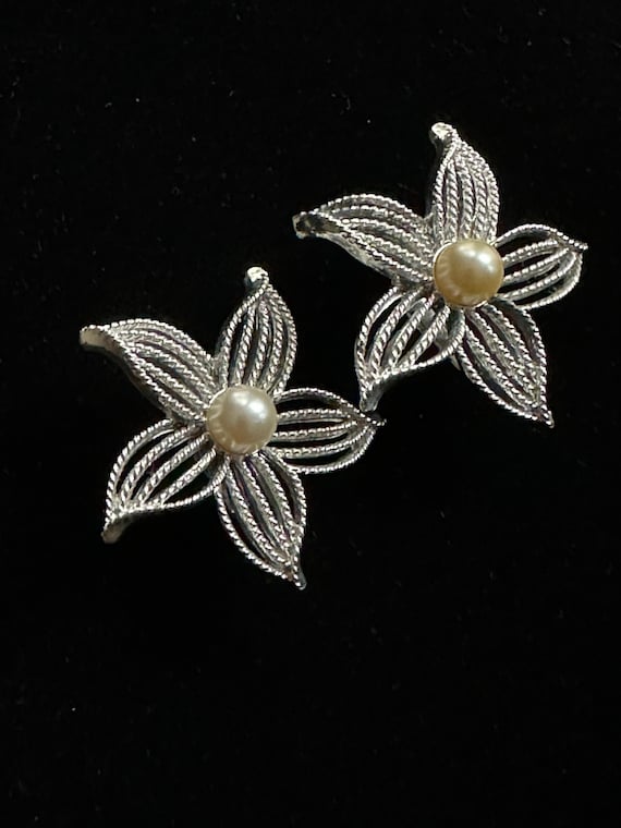 Sarah Cov Starfish Clip On Earrings with Faux Pear