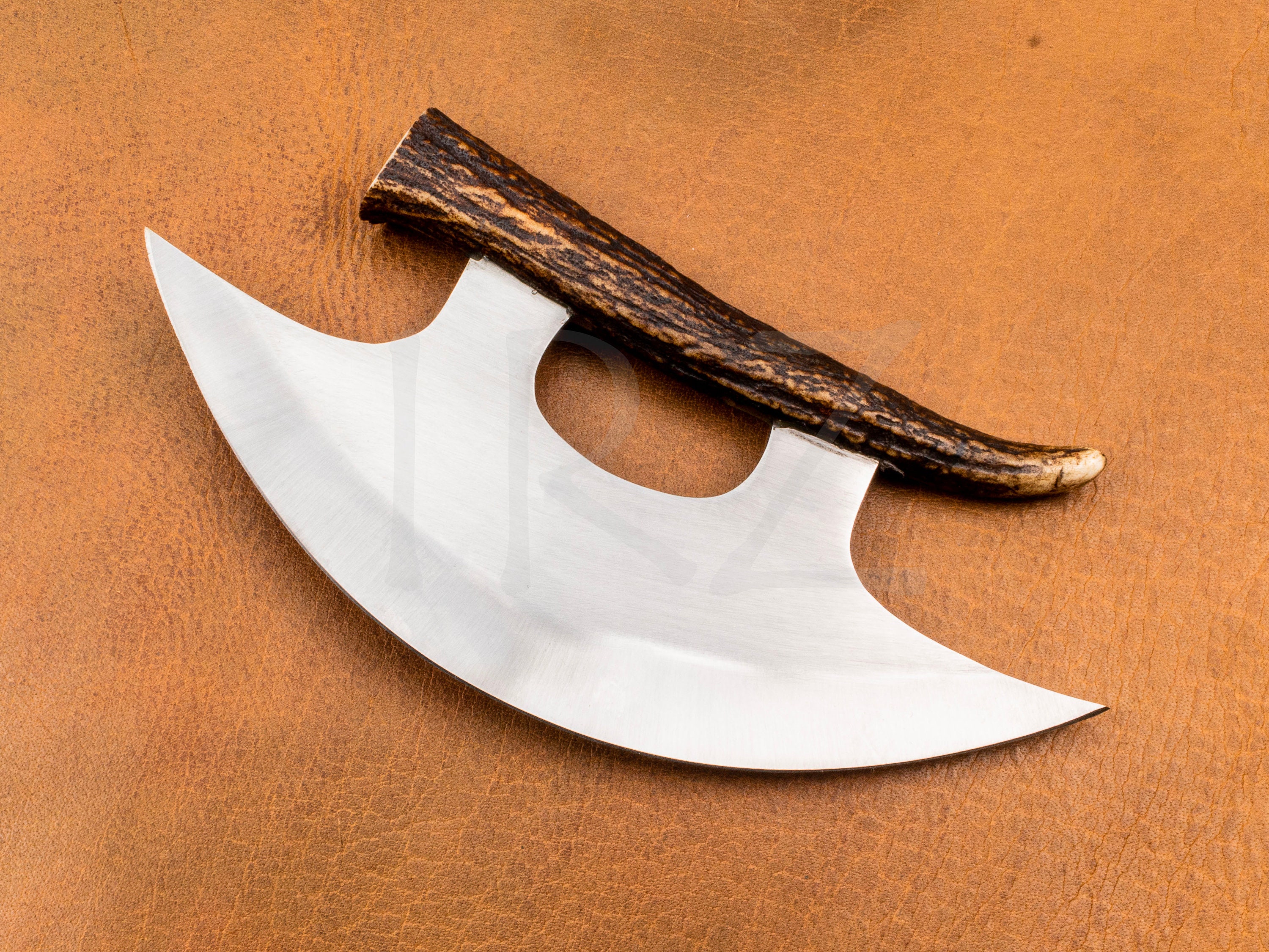 Fish Fillet Ulu Knife in Stainless Steel With Antler Handle & Belt