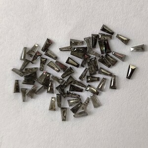 Diamante sciolto con taglio a baguette naturale affusolato da 1,5x3 mm Sale e pepe Diamante grigio nero
