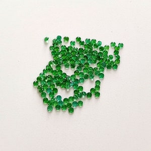1mm Natural Tsavorite Green Garnet: Round Brilliant Cut AAA