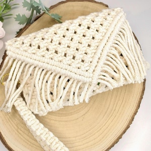 White Macrame Clutch Bag, Ladies Mobile Phone Case, Women Summer Evening Bag, Small Boho White Handbag, Eco friendly Bridal Wrist Bag