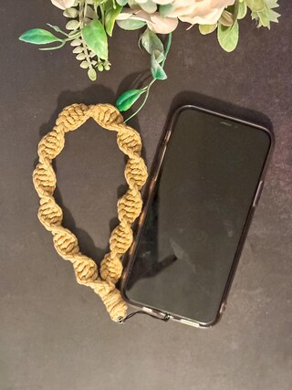 KEWUF Cordino Corto Per Cellulare – Intrecciato Con Ciondolo A Cachi, Antfurtiva E Versatile, Regalo Elegante