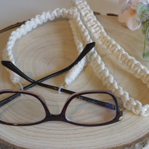 Beige Glasses Strap for Woman, Rope sunglasses Chain, Glasses Holder Necklace, Eyeglasses Lanyard, Travel Accessories, Gifts Under 10