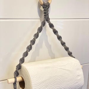 Suporte de parede para rolo de papel toalha de cozinha em madeira cinza, cabide rústico para toalhas de chá, suporte para toalhas de mão estilo boho, dispensador de papel toalha de banho em macramê