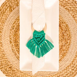 Green Macrame Wooden Napkin Ring Sets, Natural Christmas Dinner Serviette Holders, Bohemian Table Tissue Wrap, Beige Festive Table Settings