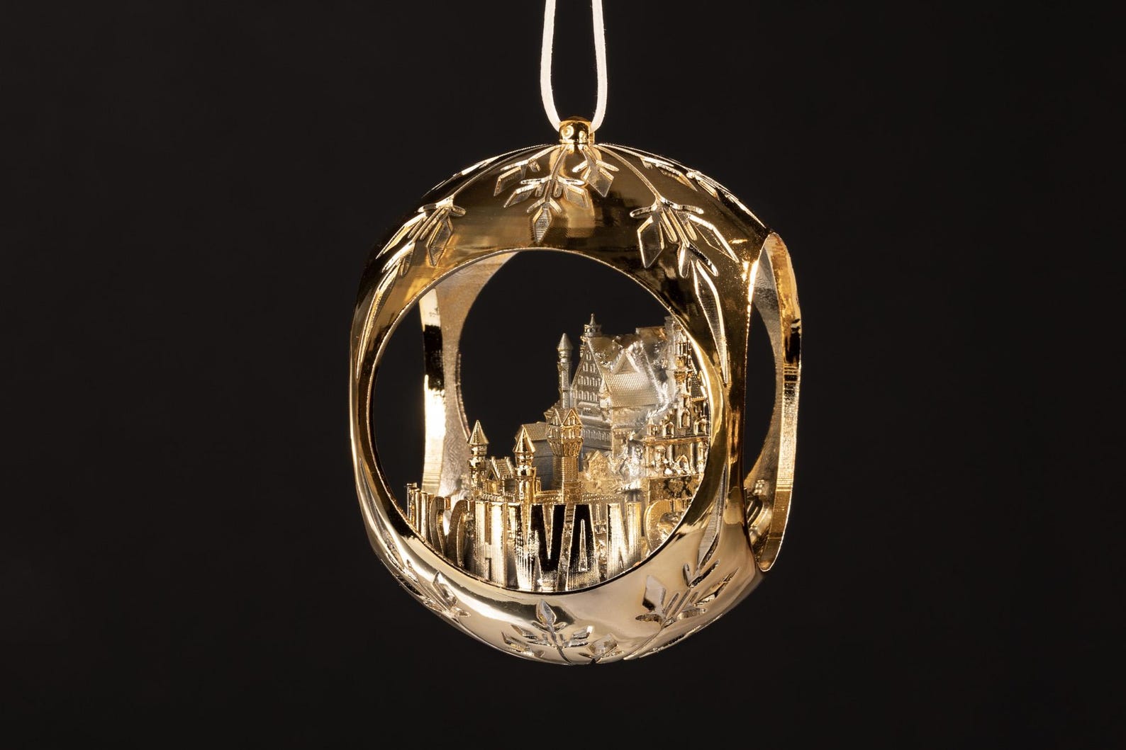 Christmas tree Neuschwanstein Castle gold ball handmade 6.5 cm
