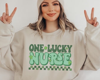 Een Lucky Nurse St Patricks Day Sweatshirt, Nurse Lucky Charm Sweater, Lucky Shamrock Retro Crewneck, Geregistreerde Verpleegster Shirts