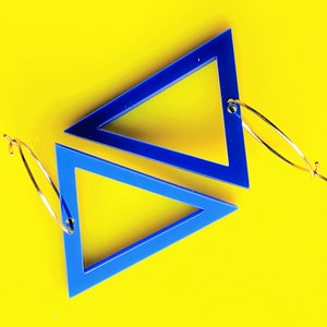 Earrings the TRIANGLES ÉVIDÉS CREOLES , unique creation, original, looked, pretty, light, customizable