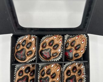 Werewolf Paw Solid Chocolates | Bloody Paw Prints | Spooky Chocolate Gift | Horror Fan Gift | Mothers Day Chocolates | Animal Chocolates