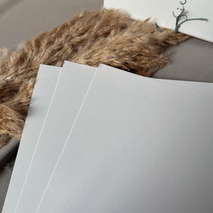 5 hojas de papel: 250 g de papel texturizado “apariencia de lino” DIN A4 | Para proyectos de bricolaje, papelería de boda y tarjetas de invitación.