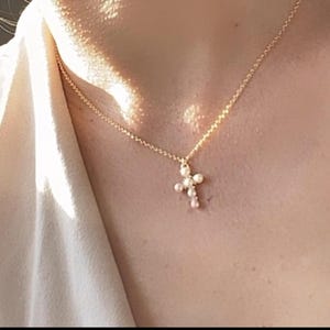 Perlenkreuz, 925 Sterling Silber Perle Kreuz, Taufgeschenk, Erstkommunion Geschenk, Muttertagsgeschenk, zierliches Perlenkreuz, Goldkreuz