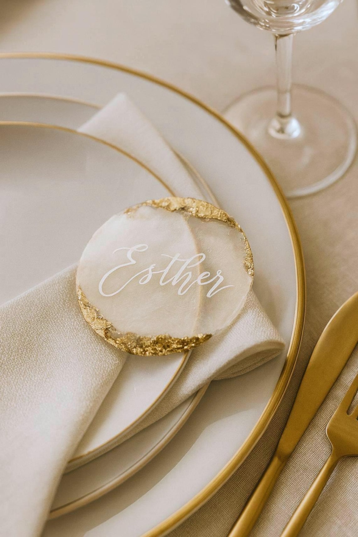 capiz-shell-place-card-with-gold-flakes-capiz-shell-place-card-with