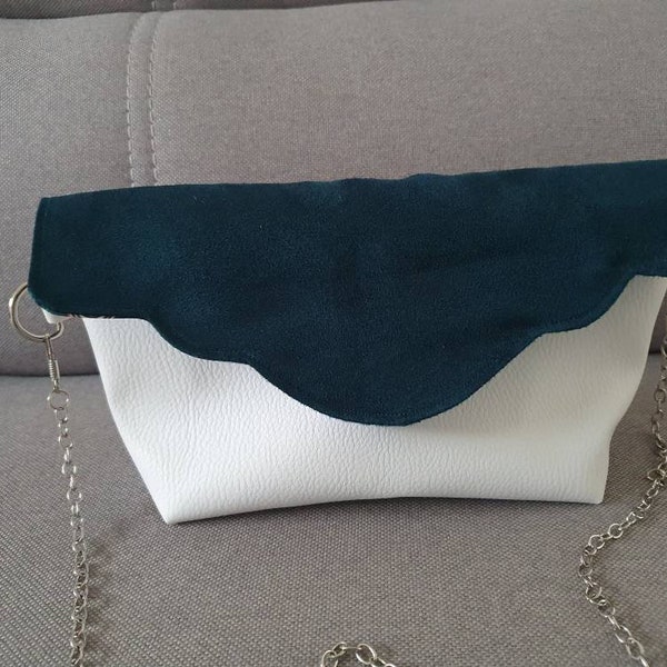 Sac ou pochette blanc et vert idéal pour une soirée