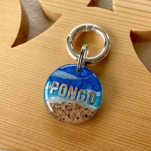 “Round” resin medals, dog, cat and horse medals. Unique and personalized, artisanal. Epoxy resin.
