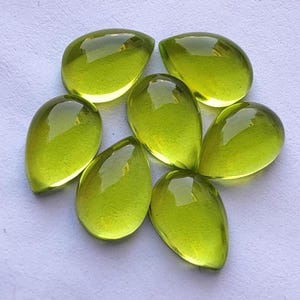 Rare! Quality Natural Green Parrot Quartz Pear Shape Gemstones Flat Back Calibrated Teardrop Shape Wholesale Cabochon All Sizes Available