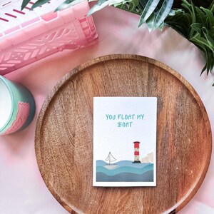Vous faites flotter mon bateau carte de voeux, phare de bateau en mer, pour petit ami, mari, femme, petite amie, anniversaire