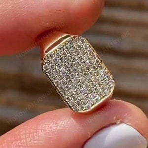 Round Diamond Signet Ring, Round Diamond Moissanite Men&#39;s And Women&#39;s Ring, 14K Yellow Gold Signet Ring Women, Micro Pave Ring Women&#39;s