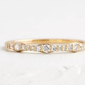 Runder Schnitt Hochzeitsring Frauen, Moissanit Verlobungsring, Einzigartige Eternity Band, Zierliche Band, Bubble Prong Band, Brautring, Geschenk für Sie