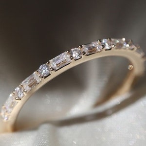 Alliance diamant rond et baguette, Alliance demi-éternité, Alliance moissanite en argent sterling 925, Bague promesse, Cadeau Saint-Valentin pour elle,