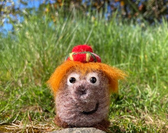 Needle Felted Haggersnash Haggis Ornament: Handmade Scottish Decoration