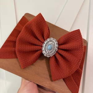 5” Bow on Nylon/Headwrap w Concho - Rust
