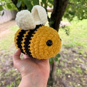 Crochet Bee cute squishy plushie