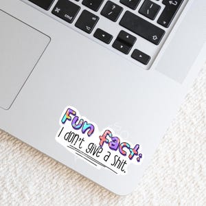 LUSTIGER FUN FAKT Aufkleber | Wasserdicht | Laptop/Kindle/iPad/Journal/Planer/Wasserflasche Aufkleber | Glossy/Holographische Aufkleber | Büro/Arbeit