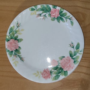 Corelle Elegant Rose Set of Luncheon Plates (corning Ware)