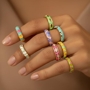 Anillo apilable de esmalte colorido para ella, anillos ajustables: regalo para hermanas, mujeres y adolescentes.
