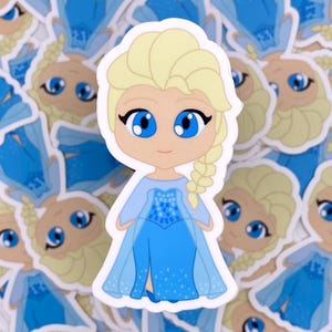 Chibi Elsa Vinylklistermärke - Blå Klänning
