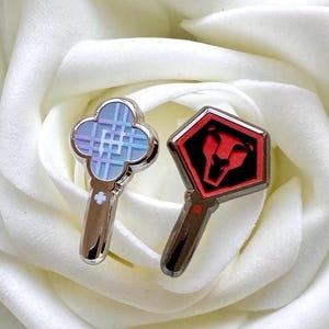 Lightstick Mini Enamel Pin Set | Glow in the Dark | K-pop HUNTRIX Saja Boys