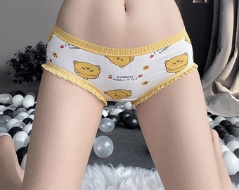 Sexy Girls In Panties