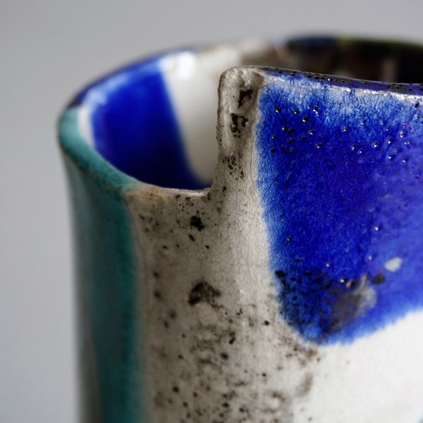 Vase Raku / Vase en céramique fait à la main / Céramique moderne / Céramique de collection / Céramique Wabi-Sabi / Vase en céramique / Cadeau