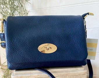 Navy Leather Turn Lock Bag, Navy Leather Handbag, Classic Navy Bag, Old Money Bag, Toggle Clasp Bag, Twist Lock Purse, Smart Navy Purse