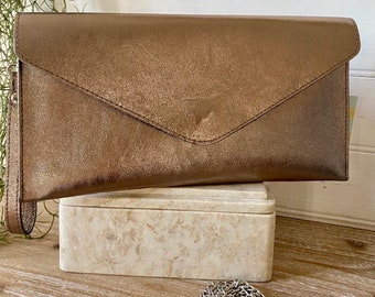 Metallic Leather Envelope Clutch Bag: Cowhide Leather, Detachable Chain and Wrist Straps