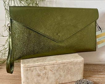 Olijfgroene clutch bag, metallic leren tas, olijfkleurige clutch, kaki portemonnee, clutch met kettingriem, metallic crossbody tas, groene schoudertasje