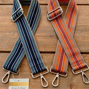 Correa para bolso con diseño geométrico azul, correa para bolso con diseño geométrico naranja, correa para bolso naranja, correa con estampado azul, correa azul bordada, correa para bolso naranja y rosa