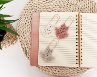 Macrame Bookmark, Boho Office Accessories, Paperclip Bookmark, Planner Organization, Small Gift for Book Lovers, School Supplies for Student