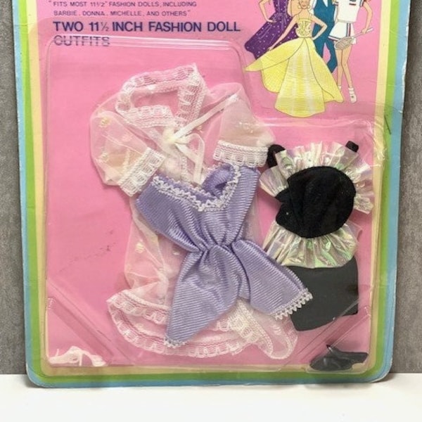 Steffie 11,5 ”Fashion Pack Puppenkleidung Nachtwäsche Kleid & 2 Paar Schuhe Set NIP 1980er Jahre