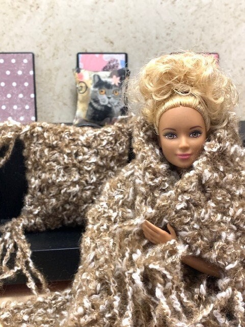 Barbie doll blanket size hotsell