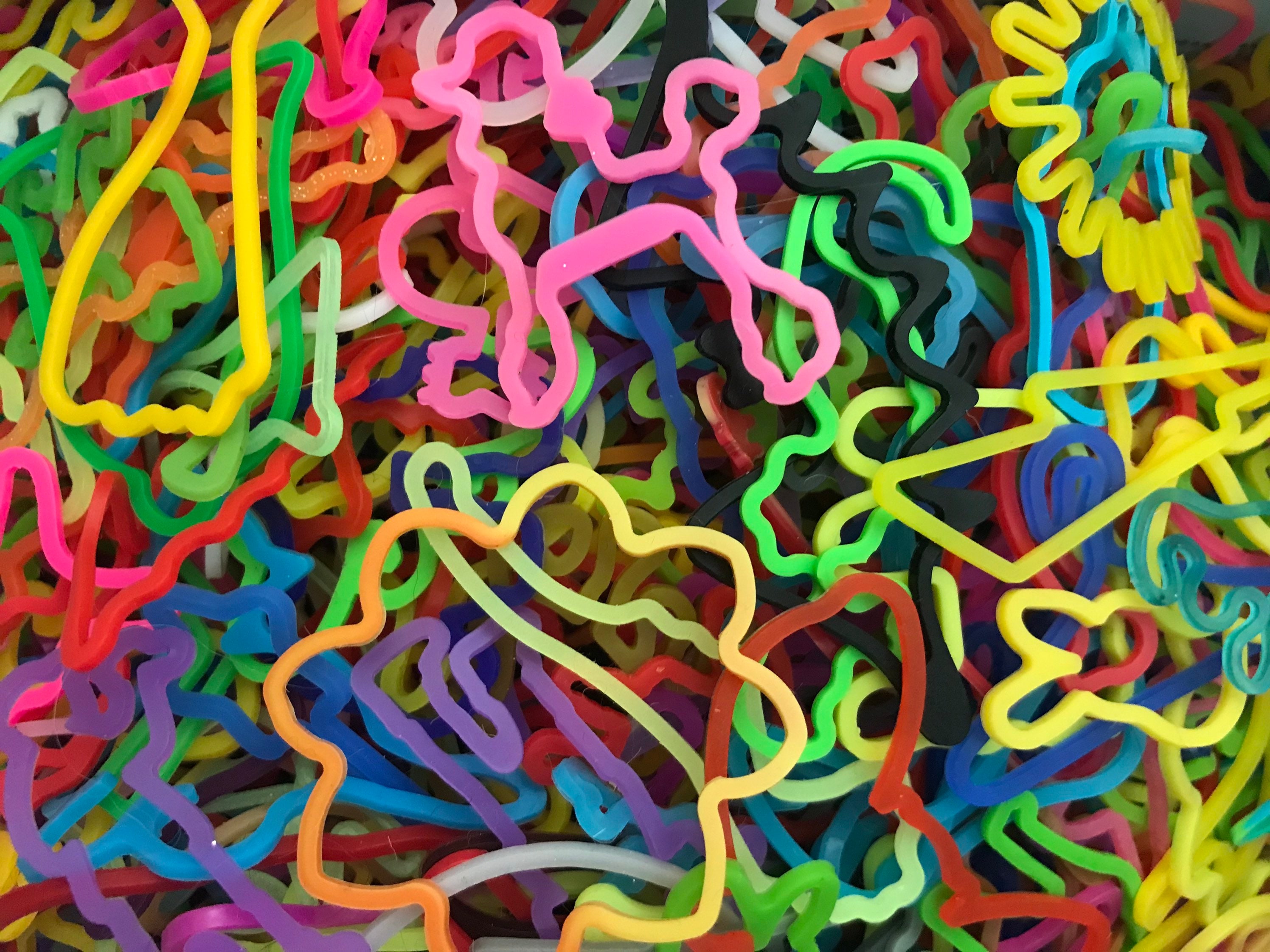 MYSTERY Silly Bandz Blind Bag Y2K Shaped Elastic Bracelets 25 -  India