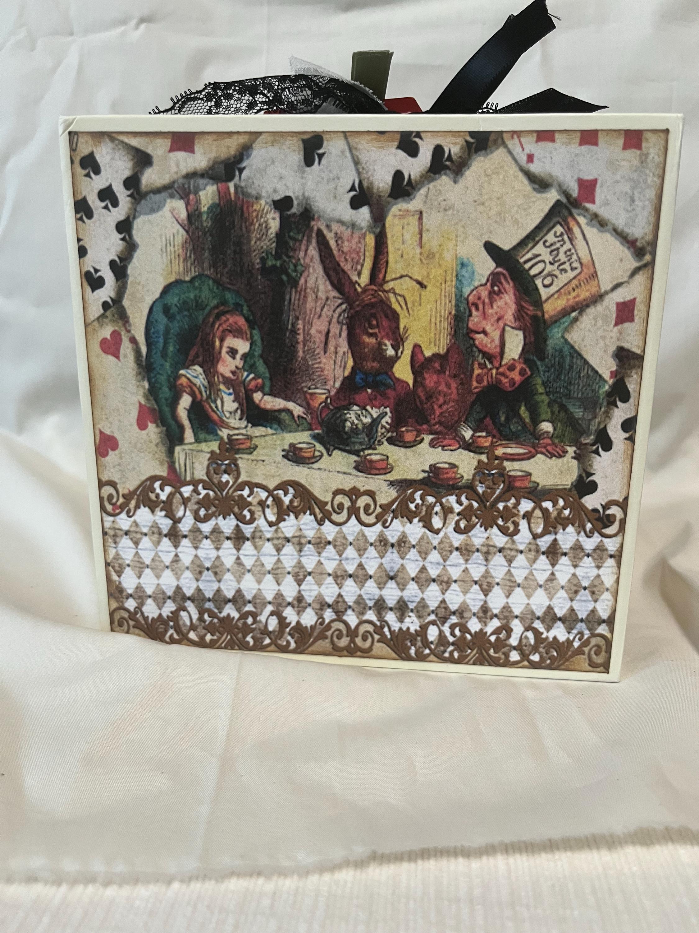 不思議の国のアリスの大型ジャンクジャーナル 不思議の国のアリス ジャンクジャーナル - Etsy 日本